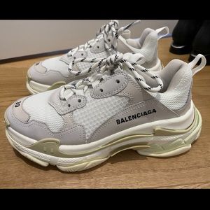 Balenciaga Triple S Sneakers in White Size 39